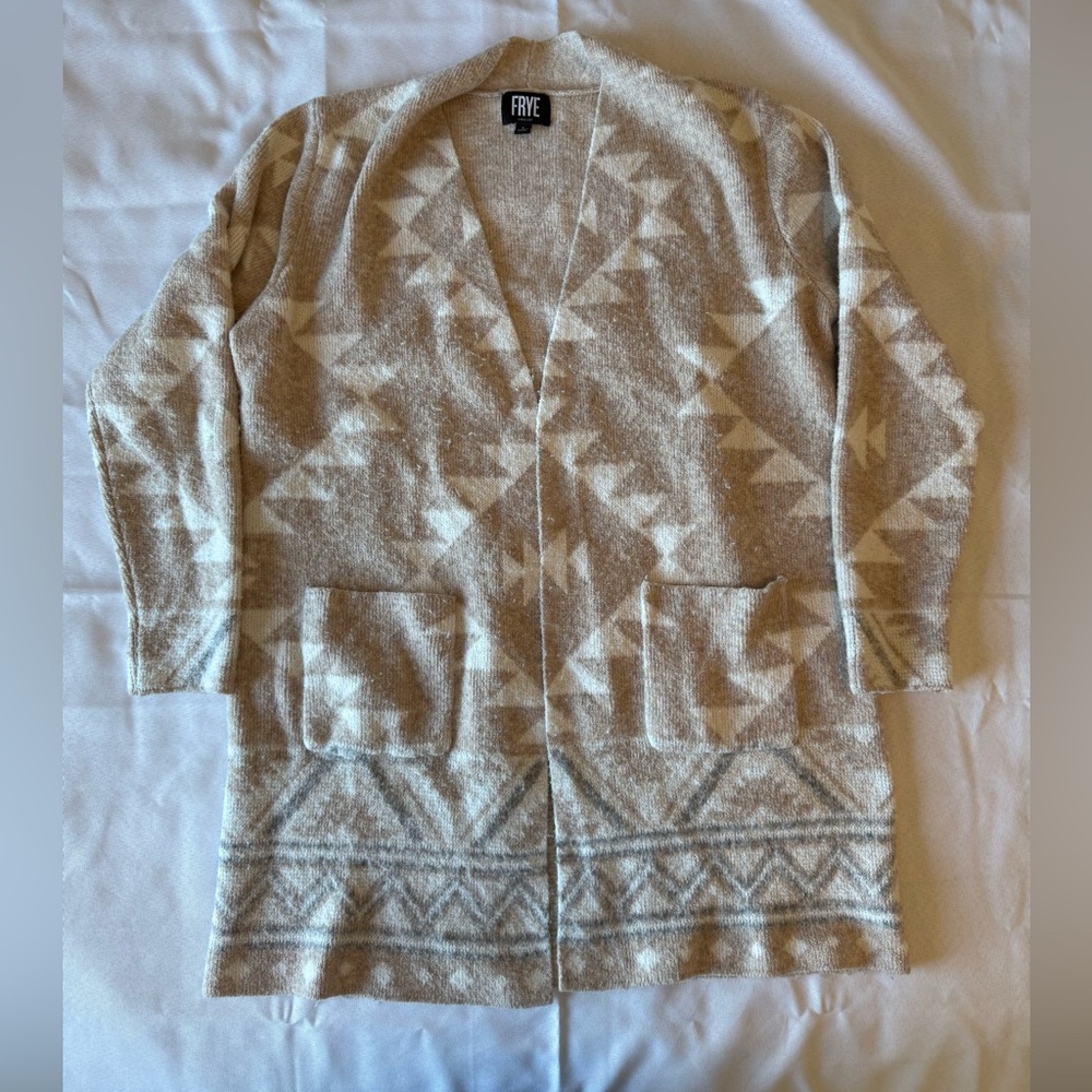 Frye Beige and White The Cozy Cardigan Sz L